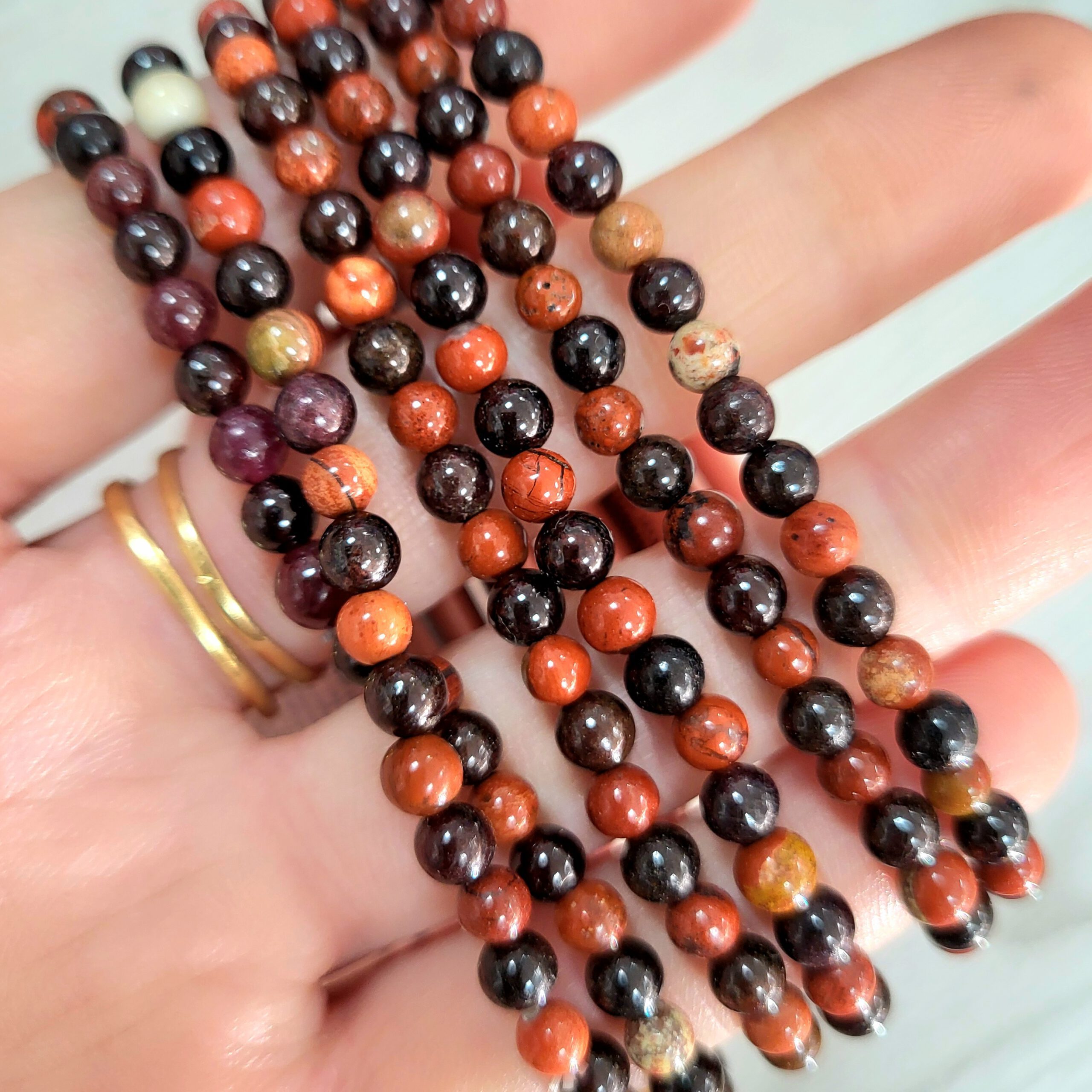 Pulsera Fuerza Vital con piedra natural granate y jaspe rojo Pulsera Fuerza Vital (Granate + Jaspe Rojo) 4mm - Imagen 1