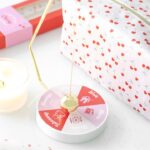 Péndulo divertido para juego de citas: añade emoción y risas a tus encuentros con este accesorio único, ideal para romper el hielo y disfrutar en pareja.
