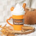 Taza Latte Otoñal – Pumpkin Spice Lover con tapa