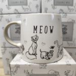 Taza Disney – Gatos “MEOW” (Cerámica) - Imagen 2