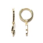 Aros de Plata de Ley con Baño de Oro, Circonitas Negras y Colgante Rayo – 17x11 mm