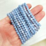 Pulsera de Cuarzo Azul 4mm – Calma y comunicación