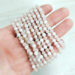 Pulsera Cuarzo Rosa y Piedra Luna 4mm – Amor y fertilidad