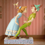 Figura Disney Peter Pan y Wendy | Primer Beso de Colección